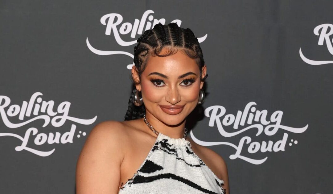 Himynamestee: A Digital Luminary