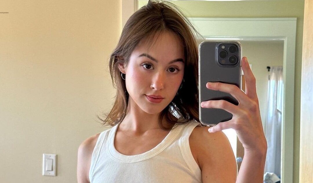 JulesAri: A Labyrinthine Exploration