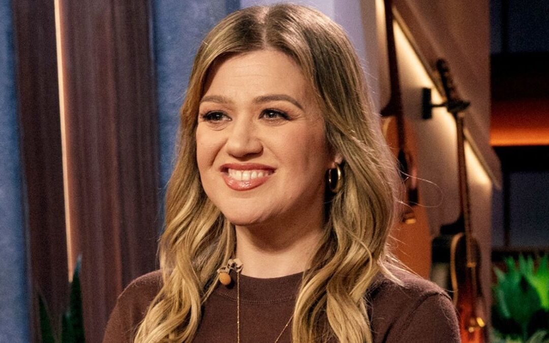 Kelly Clarkson: A Vocal Powerhouse’s Enduring Reign