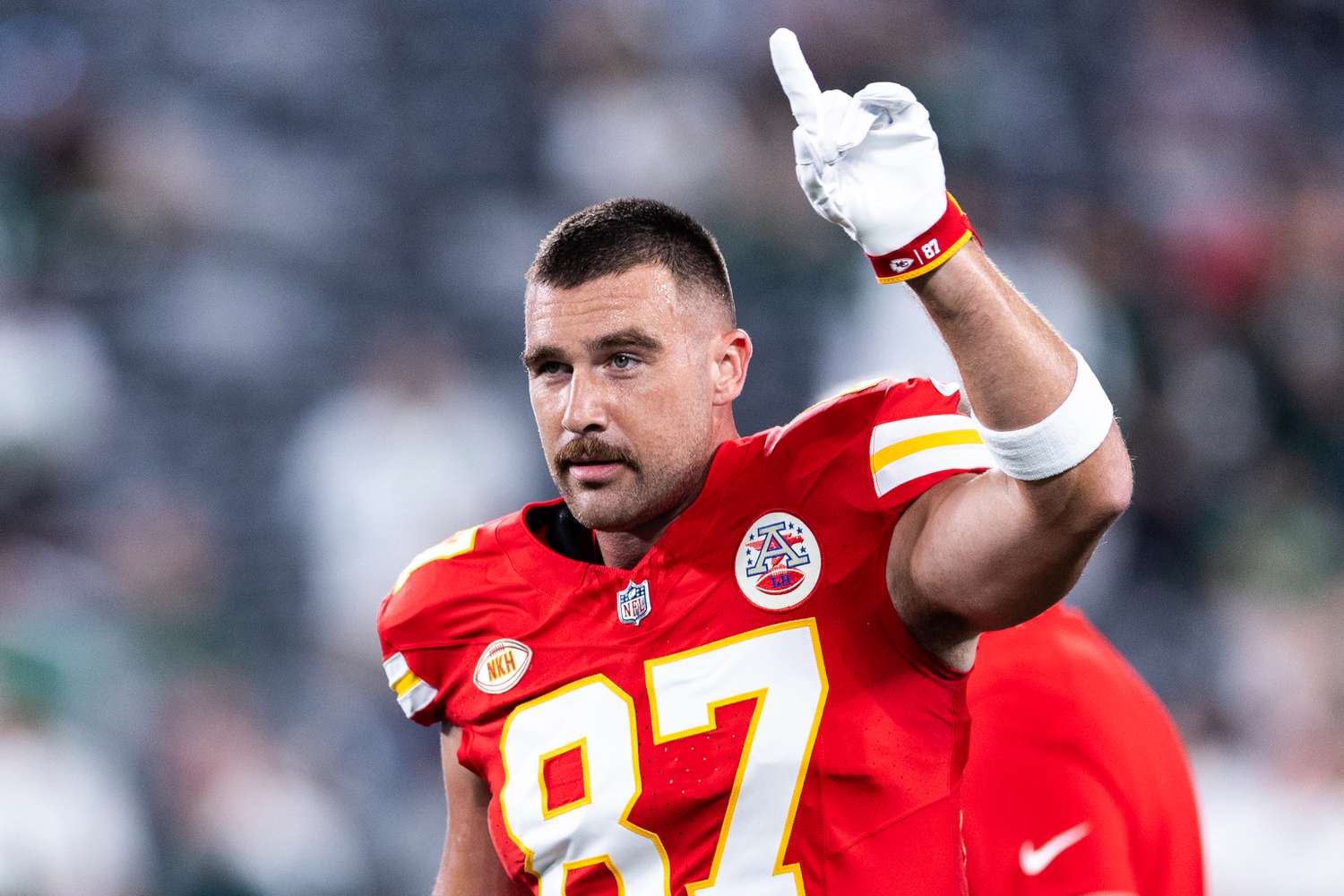 what is travis kelce net worth