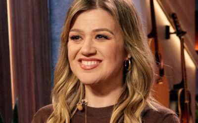 How Tall Is Kelly Clarkson? Unveiling The Truth About Tthe Pop Icon’s Height